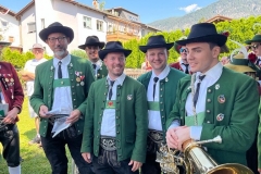 4085EC0E-99E9-46C4-BDD3-229B932107C3